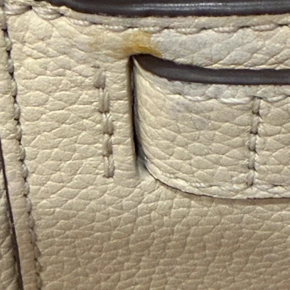 VGUC Tory Burch Ivory Crossbody Bag with Gold Accents - Picture 8 of 12